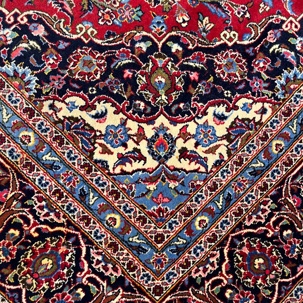 Kashan Persian Rug - 6'10" x 10'3" | Vintage Rug