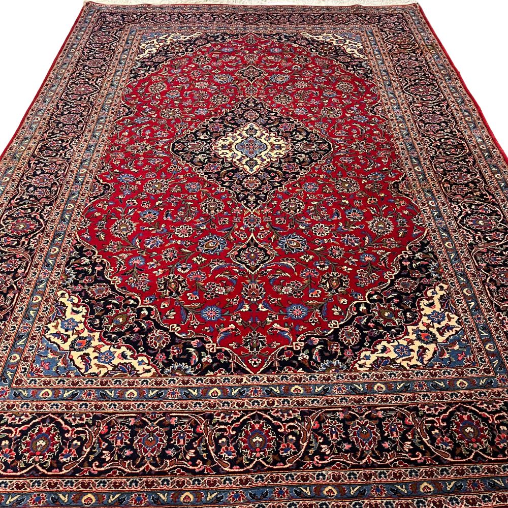 Kashan Persian Rug - 6'10" x 10'3" | Vintage Rug