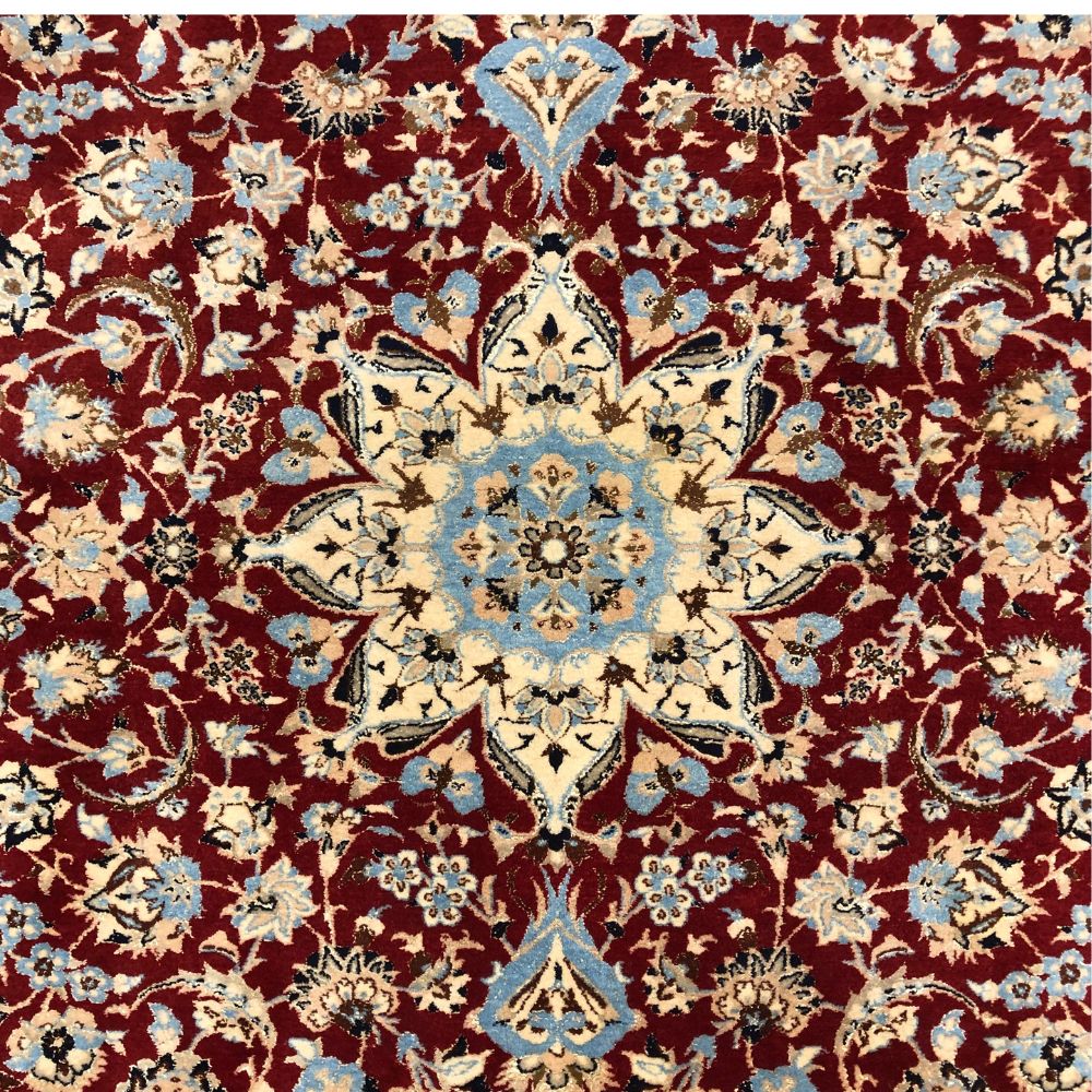 Persian Rug - Nain Wool & Silk 4' x 6'4" - Vintage Rug - Medallion