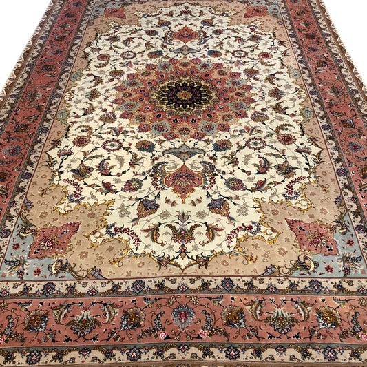 Persian Rug - Tabriz Persian Rug - Wool and Silk 6'9"x 9'10"  - Vintage Rug