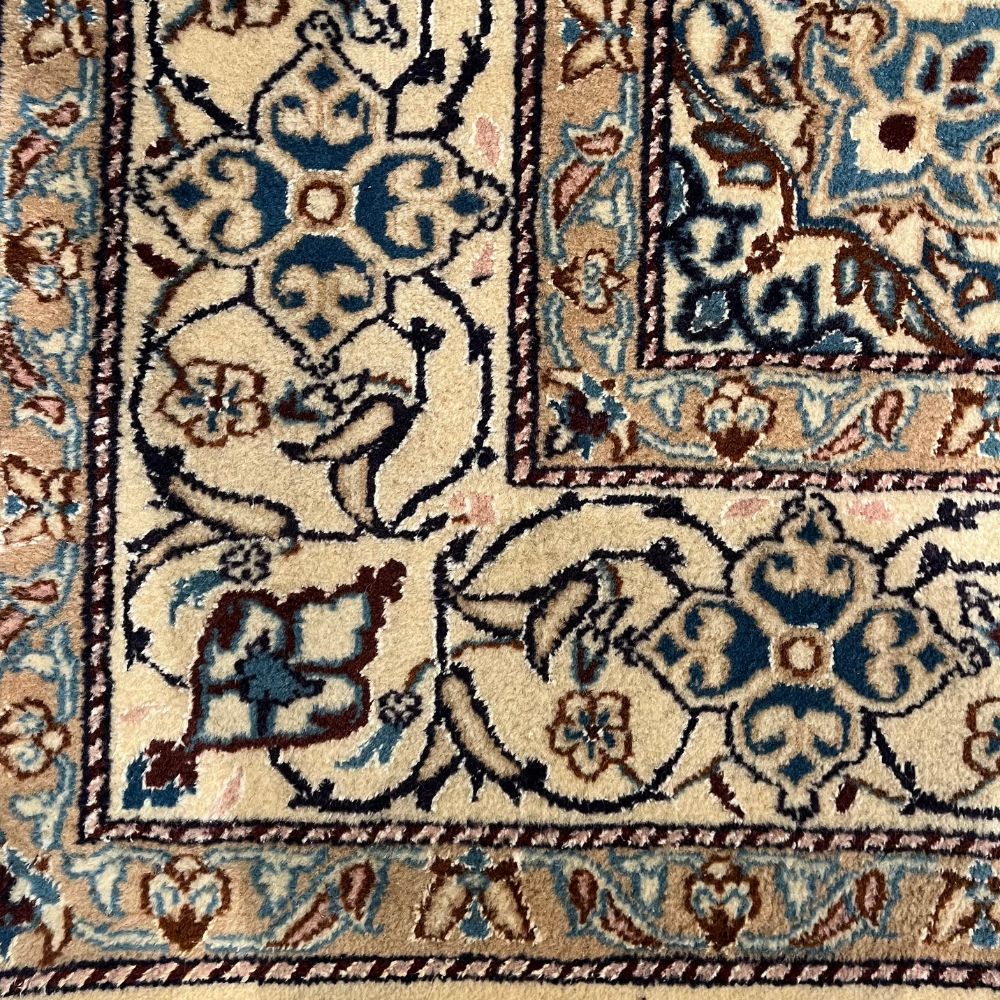 Persian Rug - Nain Wool & Silk  6'5" x 9'8" - Border