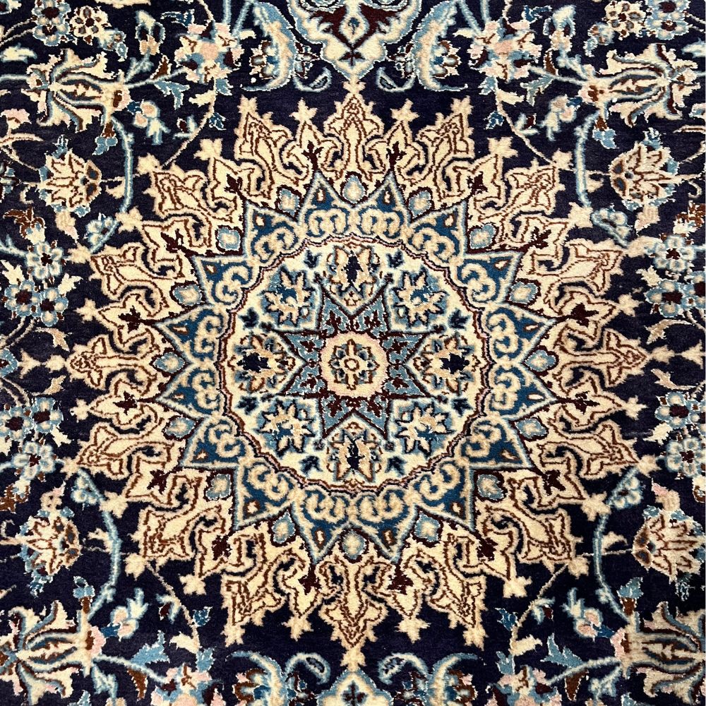 Persian Rug - Nain Wool & Silk  6'5" x 9'8" - Medallion