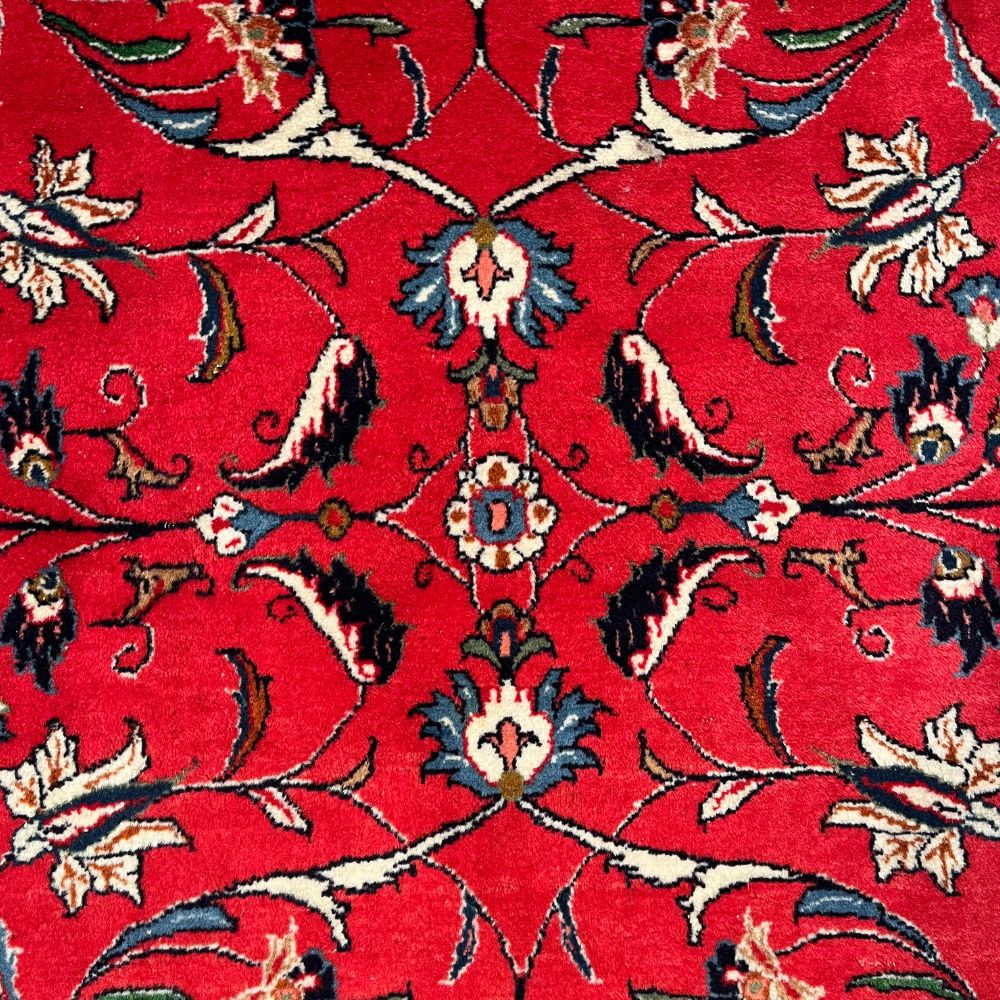 Persian Sarouk 5'4" x 8'3" | Vintage Rug - Field