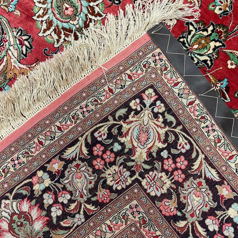 Persian Rug Silk Qum 7' x 10'