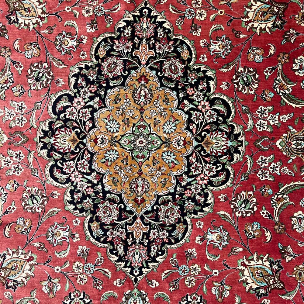 Persian Rug Silk Qum 7' x 10'