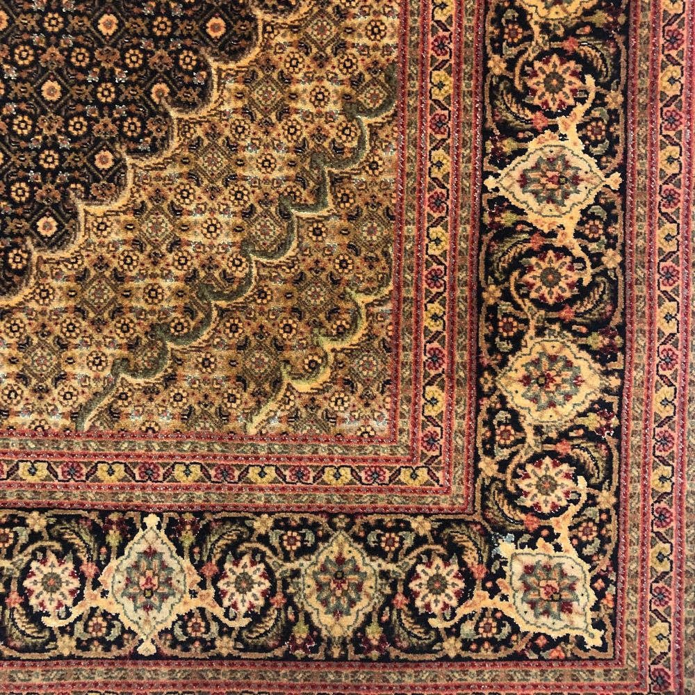 Persian Rug - Tabriz Wool & Silk 4’1" x 6’10" - Border - Vintage Rugs - Oriental Rug Exchange